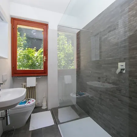 Sleeps 8